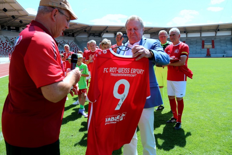 RWE-Traditionsmannschaft gegen DDR-Nationalelf