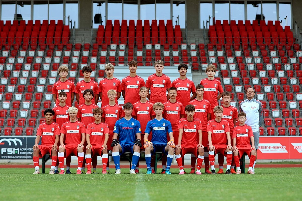 20260821_FCRWE-U16_Manschaftsfoto-web.jpg