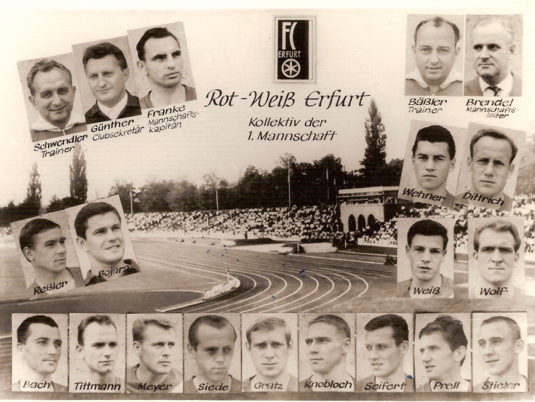 Bild-24---Erfurter-Mannschaft-mit-Clubsekretaer-Guenther--wohl-erste-Haelfte-1966-80161.jpg